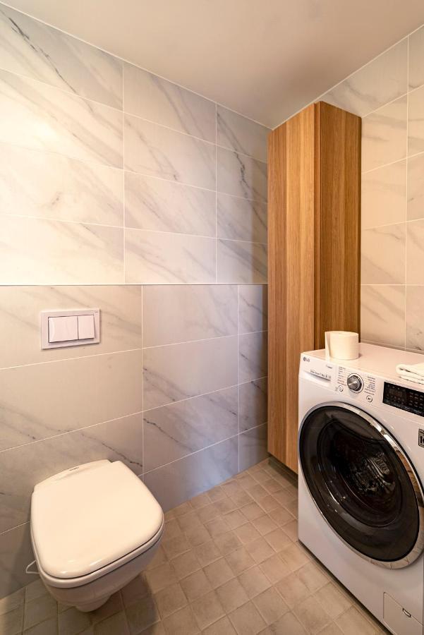 Artisa Riia Str 22A Luxury Apartment Tartu Exterior foto